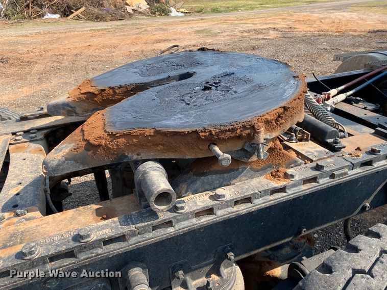 image for item HB9031 2005 Mack CXN613  semi truck