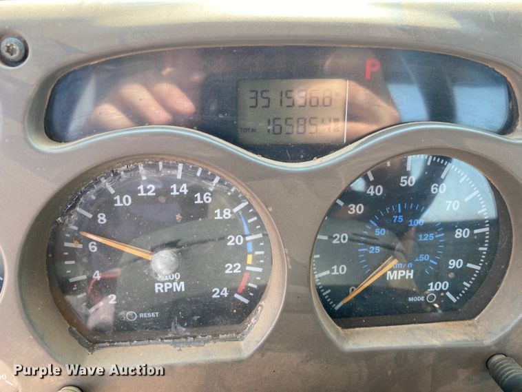 image for item HB9031 2005 Mack CXN613  semi truck