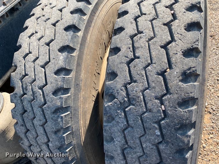 image for item HB9031 2005 Mack CXN613  semi truck