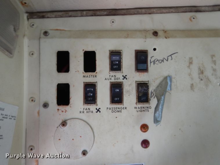 image for item HB9316 1981 Chevrolet G30  shuttle bus