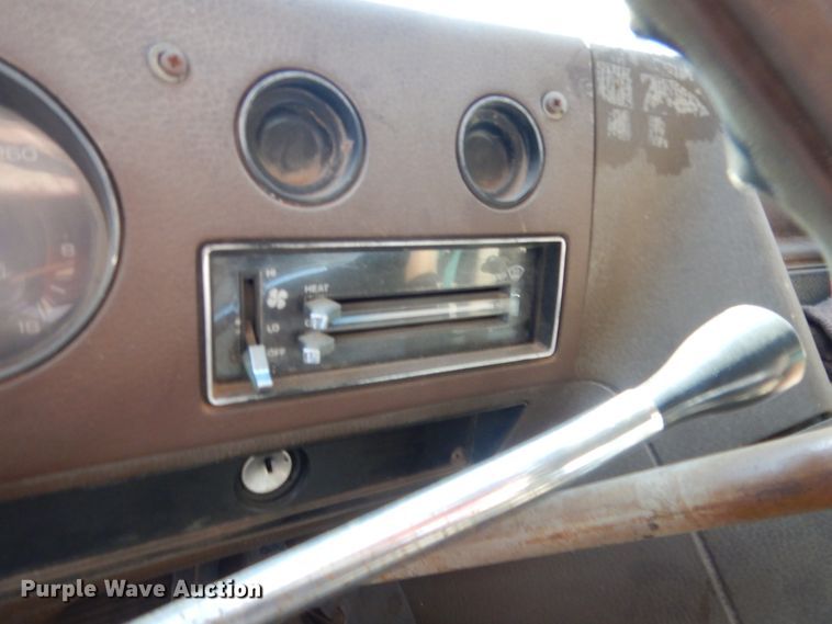 image for item HB9316 1981 Chevrolet G30  shuttle bus