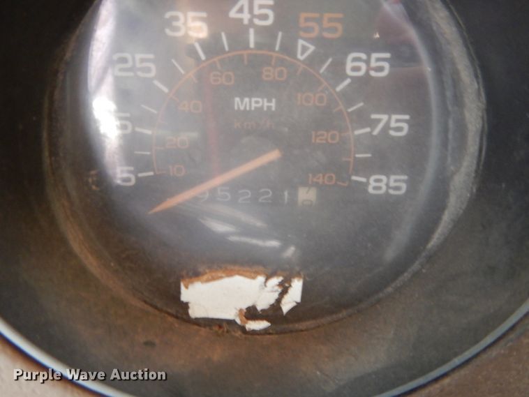 image for item HB9316 1981 Chevrolet G30  shuttle bus