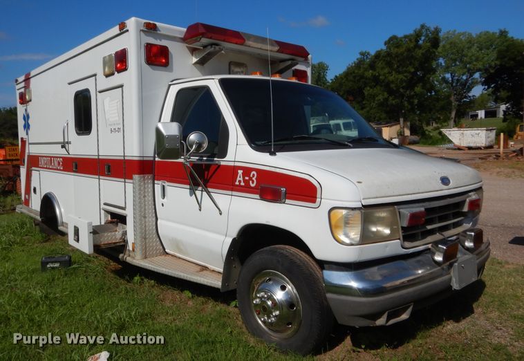 image for item HB9317 1995 Ford Econoline E350  ambulance