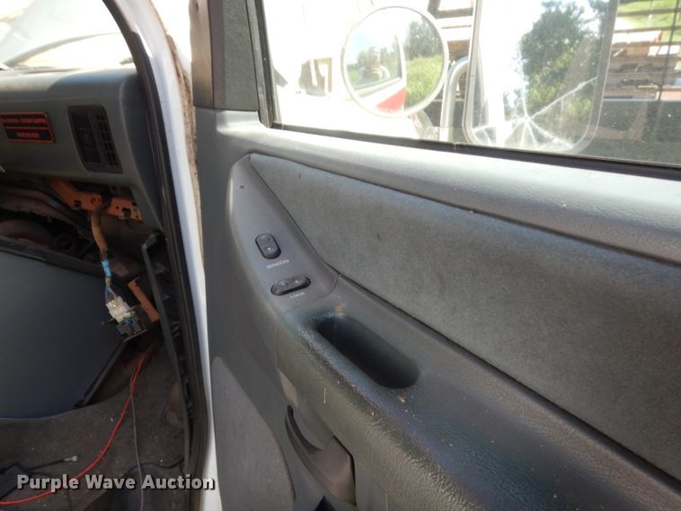 image for item HB9317 1995 Ford Econoline E350  ambulance