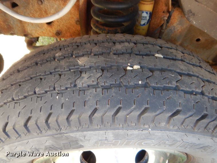 image for item HB9317 1995 Ford Econoline E350  ambulance