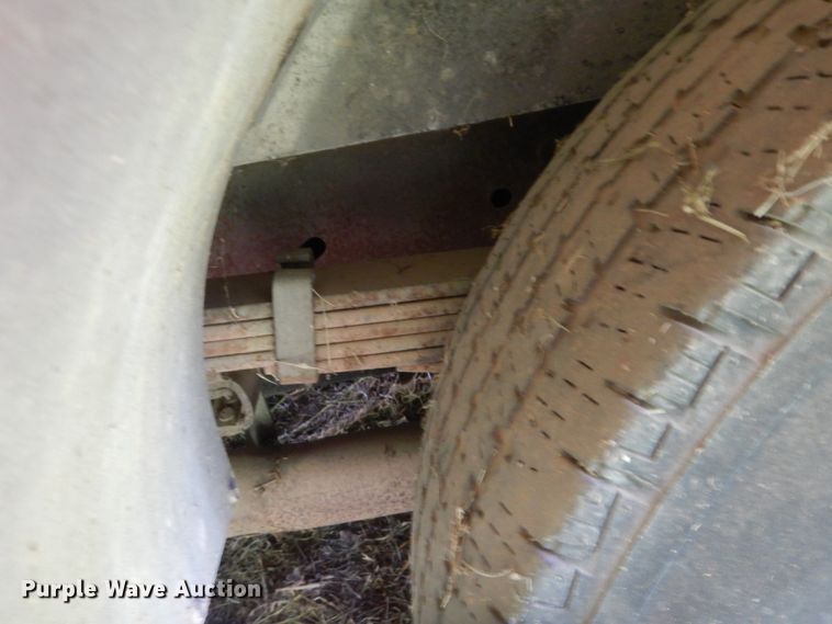 image for item HB9317 1995 Ford Econoline E350  ambulance