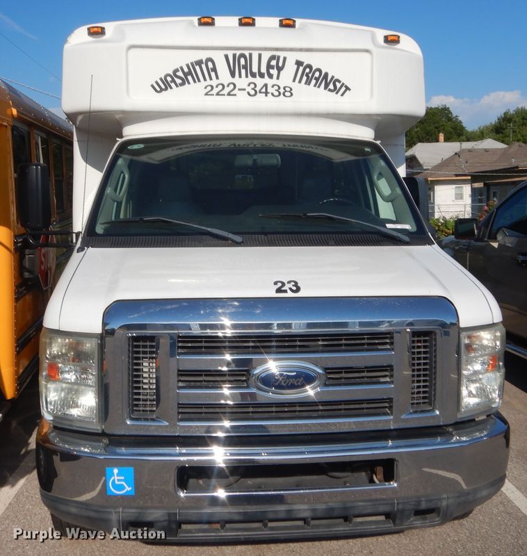 image for item HB9347 2011 Ford E350 Super Duty  shuttle bus