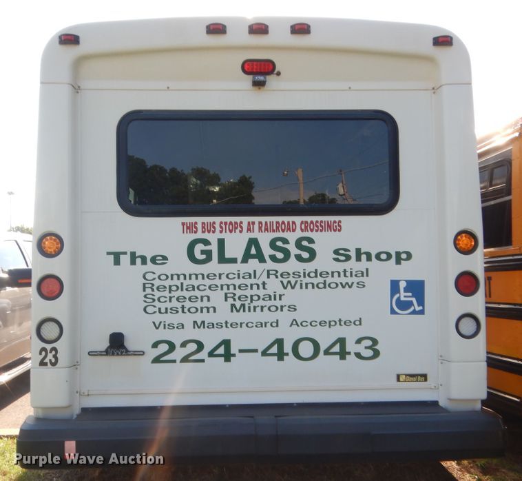 image for item HB9347 2011 Ford E350 Super Duty  shuttle bus