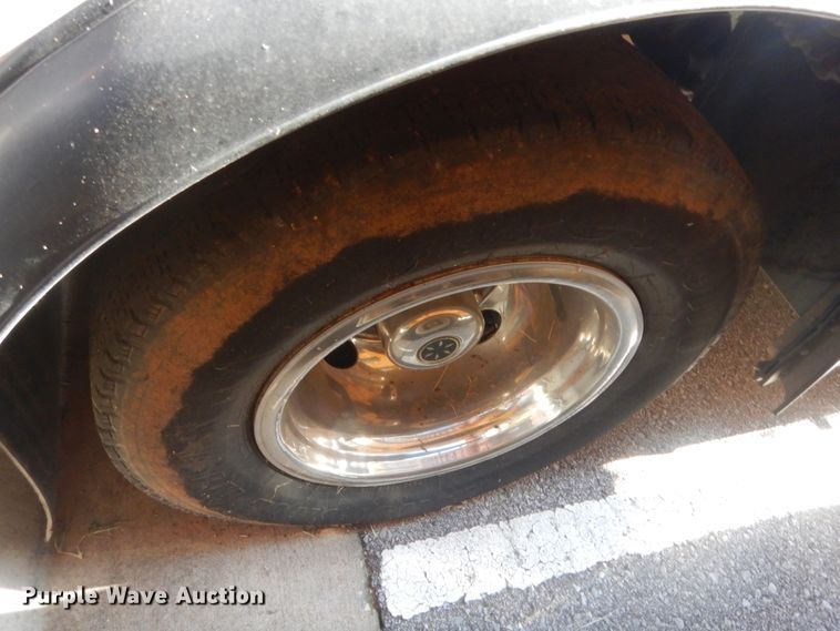 image for item HB9347 2011 Ford E350 Super Duty  shuttle bus