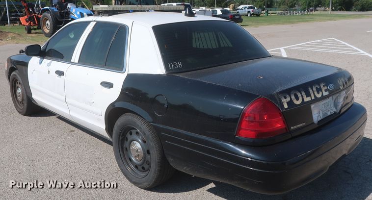 image for item HB9412 2008 Ford Crown Victoria Police Interceptor