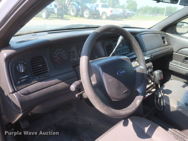 image for item HB9412 2008 Ford Crown Victoria Police Interceptor