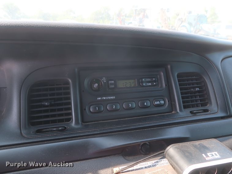 image for item HB9412 2008 Ford Crown Victoria Police Interceptor