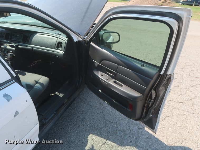 image for item HB9412 2008 Ford Crown Victoria Police Interceptor