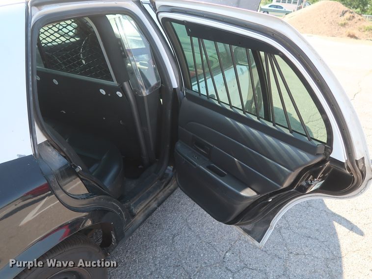 image for item HB9412 2008 Ford Crown Victoria Police Interceptor