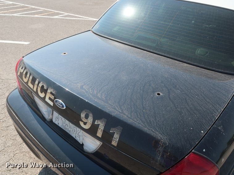 image for item HB9412 2008 Ford Crown Victoria Police Interceptor
