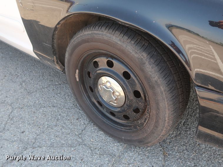 image for item HB9412 2008 Ford Crown Victoria Police Interceptor