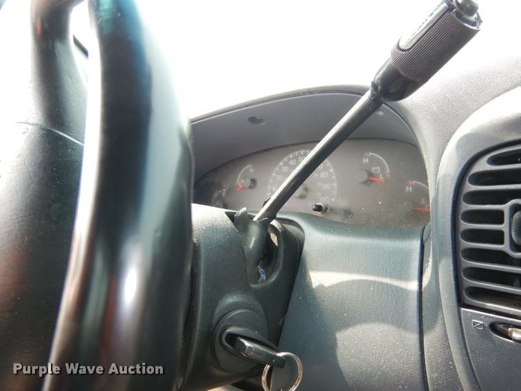 image for item HD9377 2000 Ford F150  pickup truck