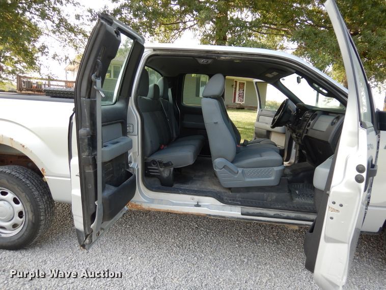 image for item HD9383 2011 Ford F150 XL  SuperCab pickup truck