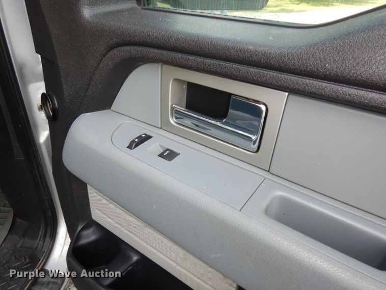 image for item HD9383 2011 Ford F150 XL  SuperCab pickup truck