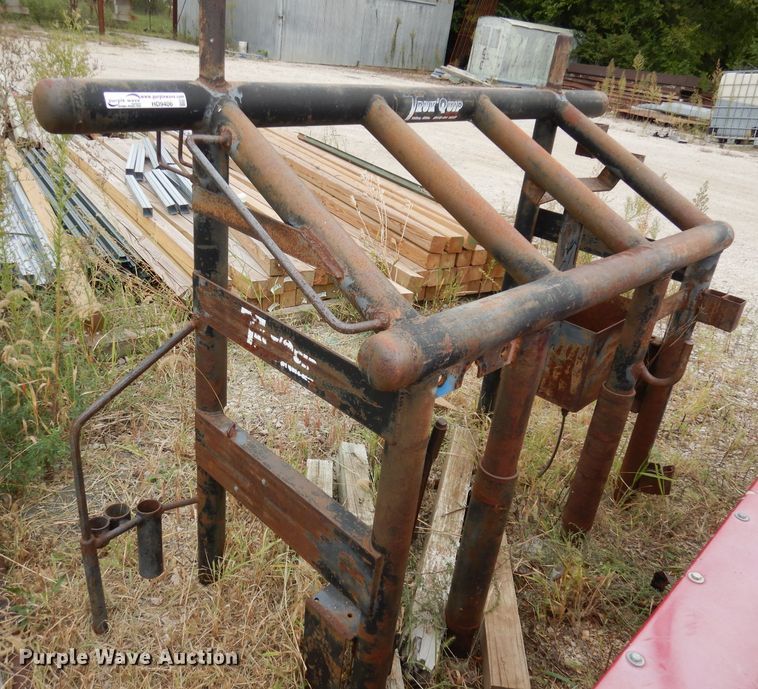 image for item HD9406 Truck Quip headache rack