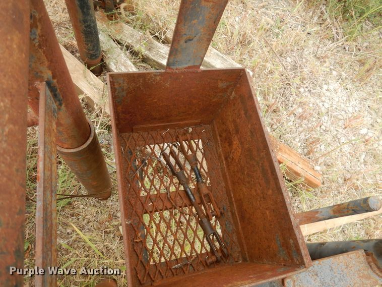 image for item HD9406 Truck Quip headache rack