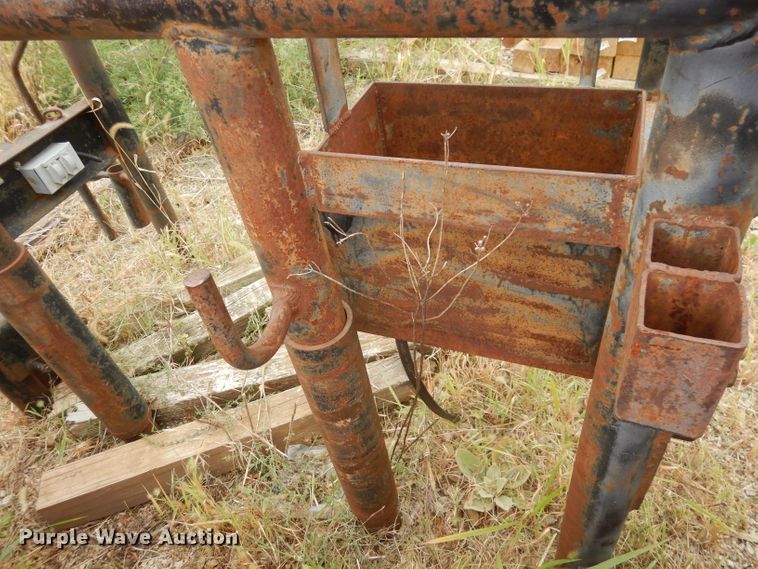 image for item HD9406 Truck Quip headache rack