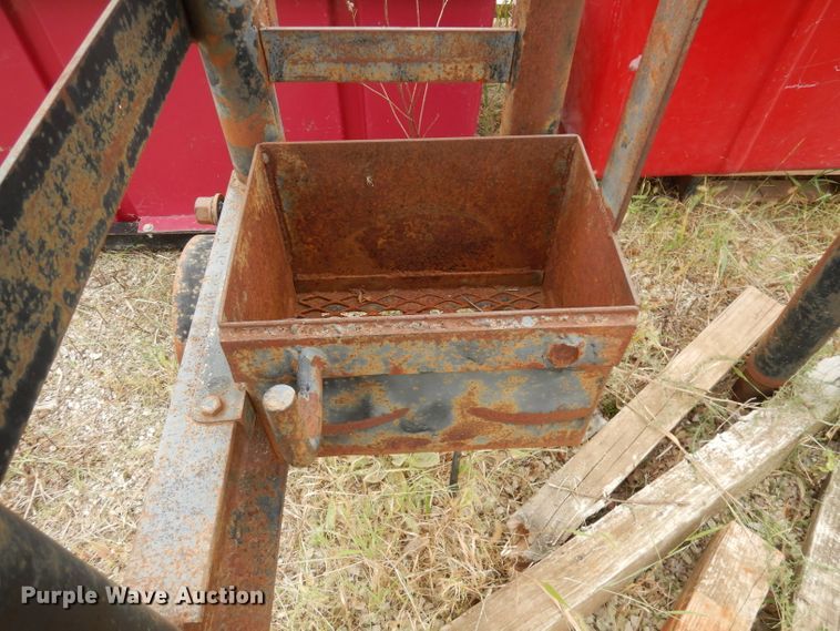 image for item HD9406 Truck Quip headache rack