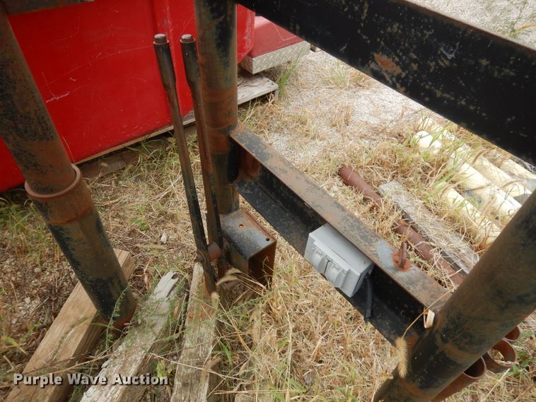 image for item HD9406 Truck Quip headache rack