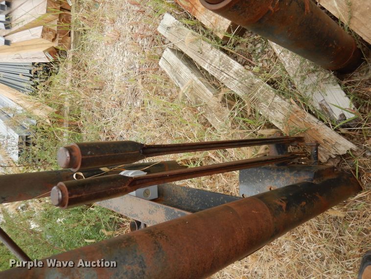 image for item HD9406 Truck Quip headache rack