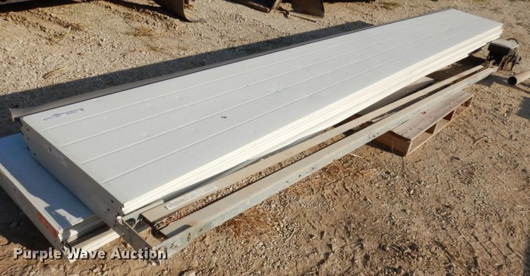 image for item HD9453 16'W x 12'H garage door