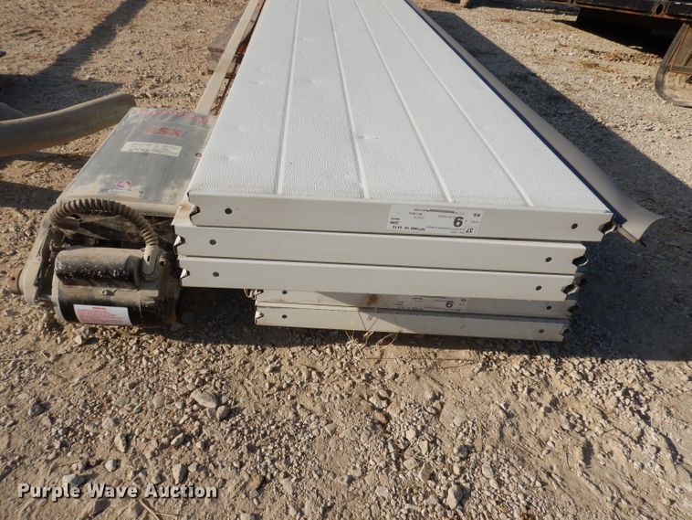 image for item HD9453 16'W x 12'H garage door