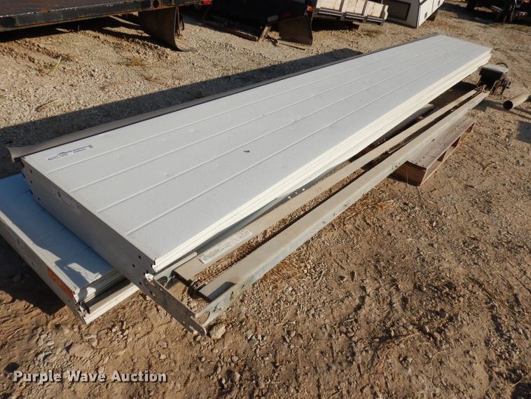 image for item HD9453 16'W x 12'H garage door