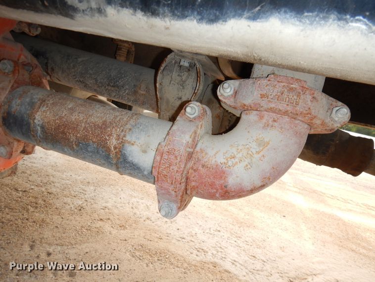 image for item HD9461 2001 Freightliner FL70  water truck