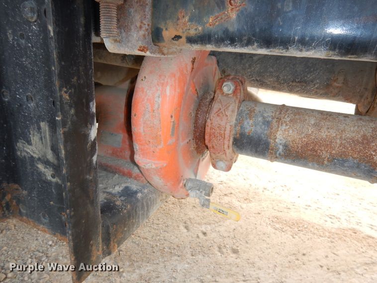 image for item HD9461 2001 Freightliner FL70  water truck