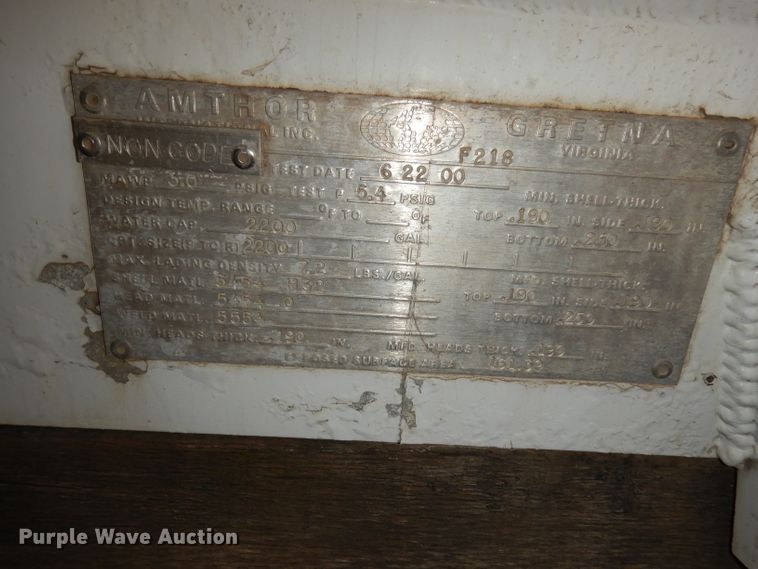 image for item HD9461 2001 Freightliner FL70  water truck