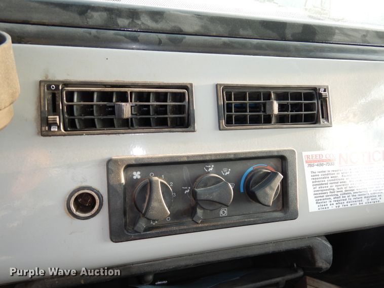 image for item HD9461 2001 Freightliner FL70  water truck