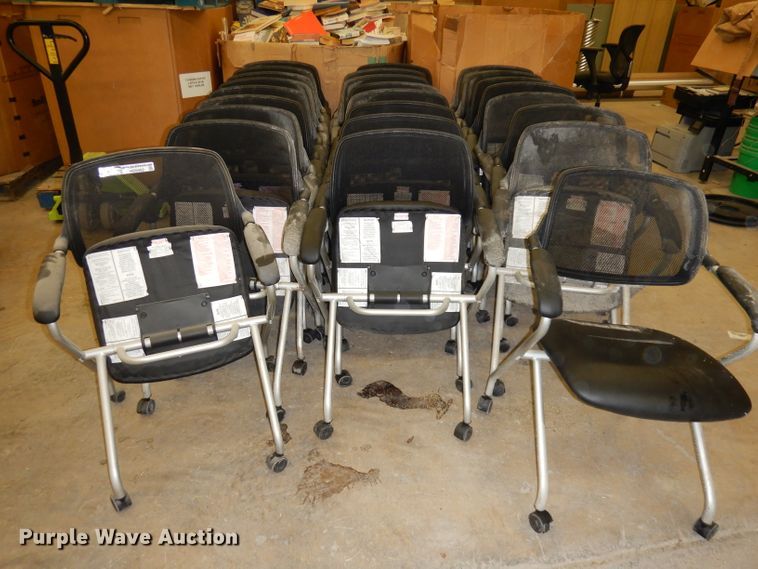 image for item HD9462 (25) Avis folding chairs