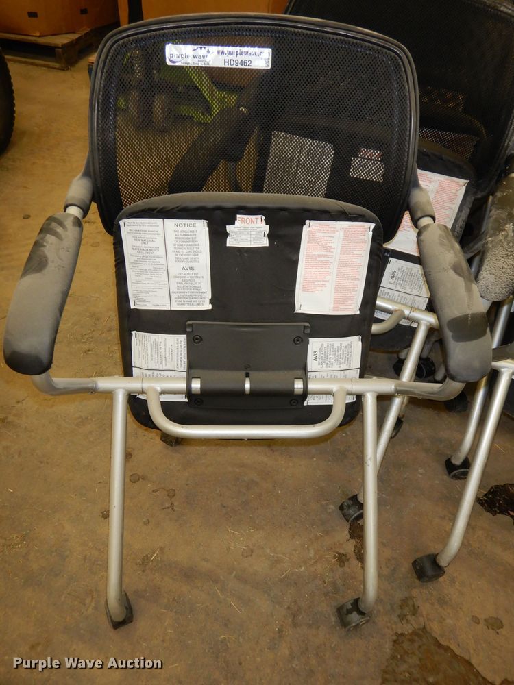 image for item HD9462 (25) Avis folding chairs