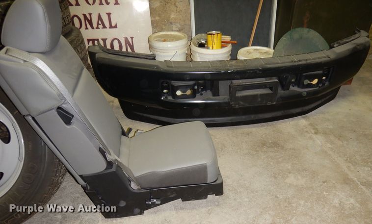 image for item HD9463 2017 Ford F550 truck parts