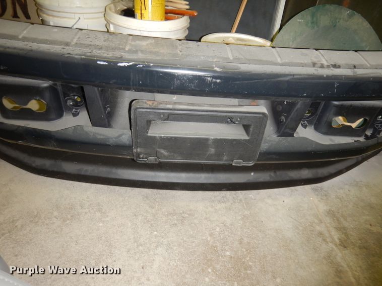 image for item HD9463 2017 Ford F550 truck parts