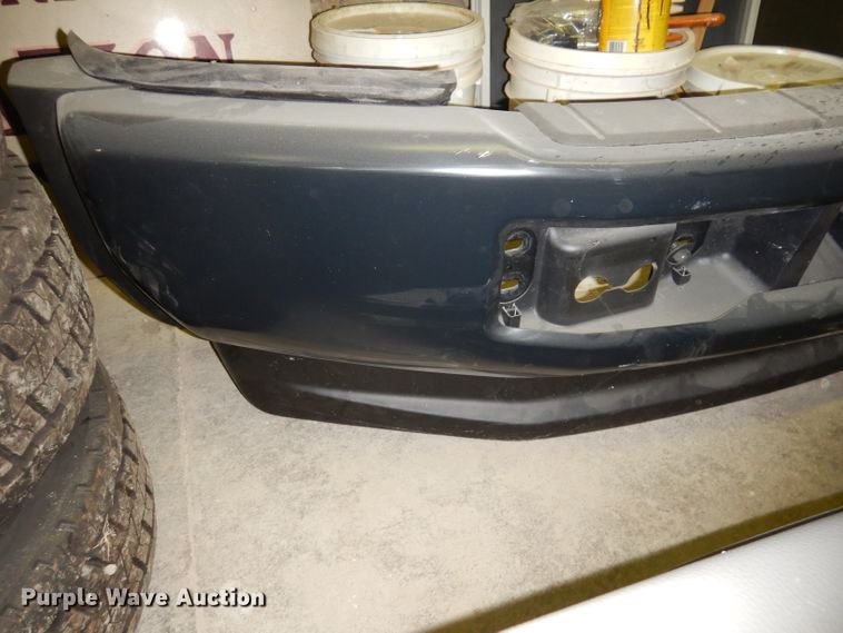 image for item HD9463 2017 Ford F550 truck parts