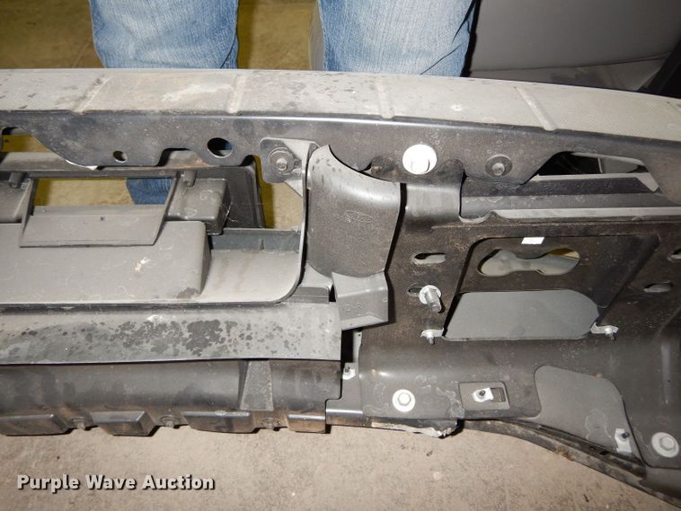 image for item HD9463 2017 Ford F550 truck parts