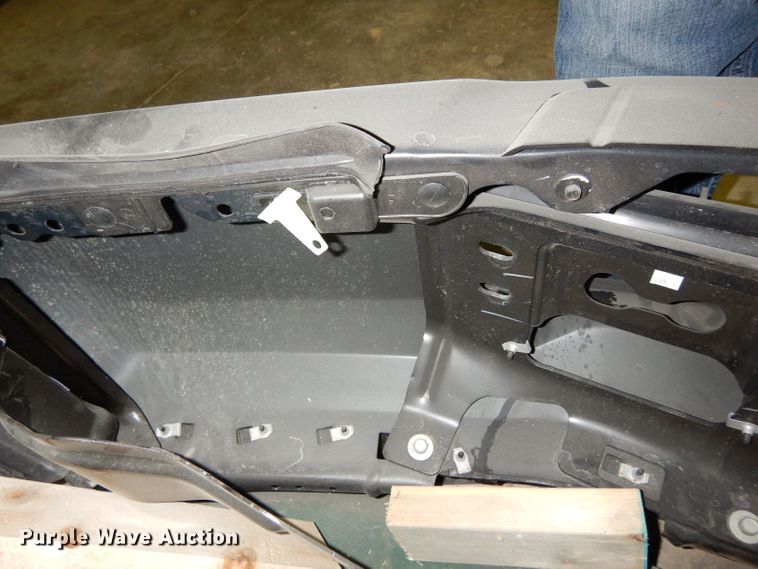 image for item HD9463 2017 Ford F550 truck parts