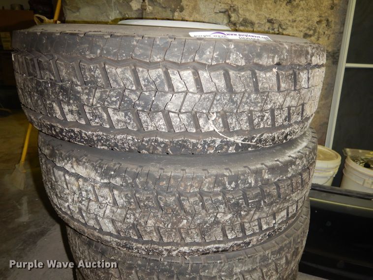 image for item HD9464 (6) Continental 225/70R19.5 tires and wheels