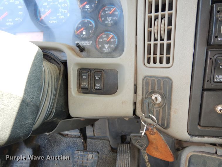 image for item HD9469 2008 International WorkStar 7500  dump truck