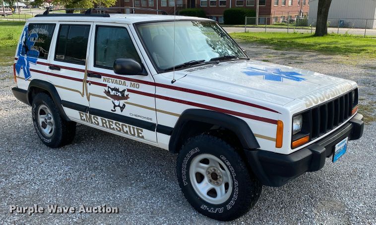 image for item HE9758 1998 Jeep Cherokee  SUV