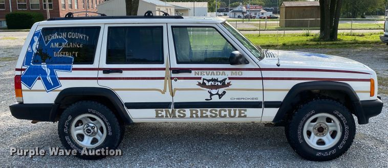 image for item HE9758 1998 Jeep Cherokee  SUV