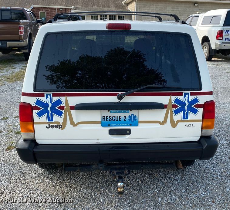 image for item HE9758 1998 Jeep Cherokee  SUV