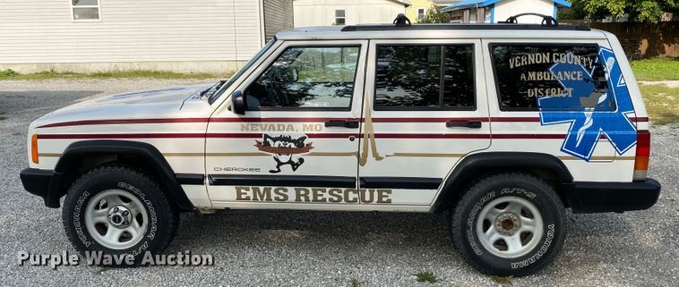 image for item HE9758 1998 Jeep Cherokee  SUV