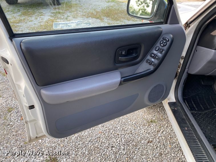 image for item HE9758 1998 Jeep Cherokee  SUV